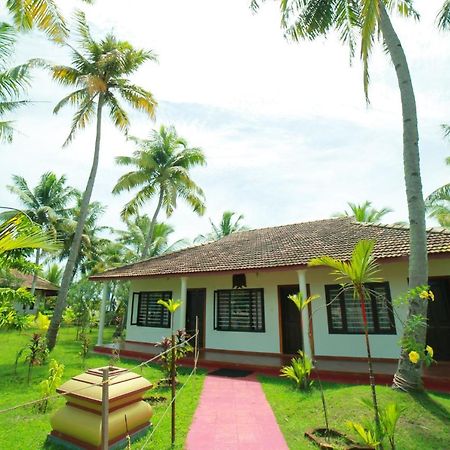 Regant Lake Village, Kollam. Chavara Exterior foto