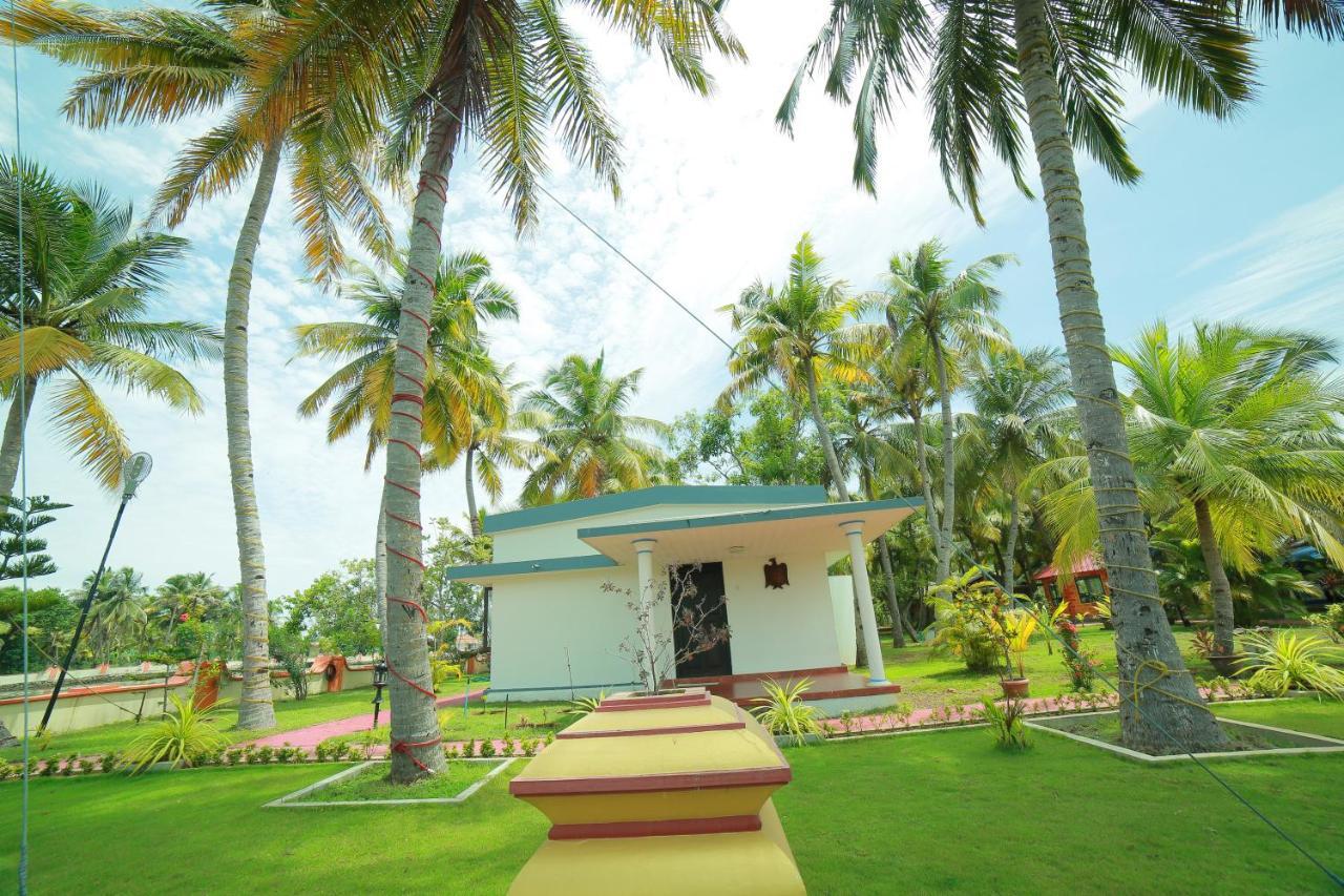 Regant Lake Village, Kollam. Chavara Exterior foto