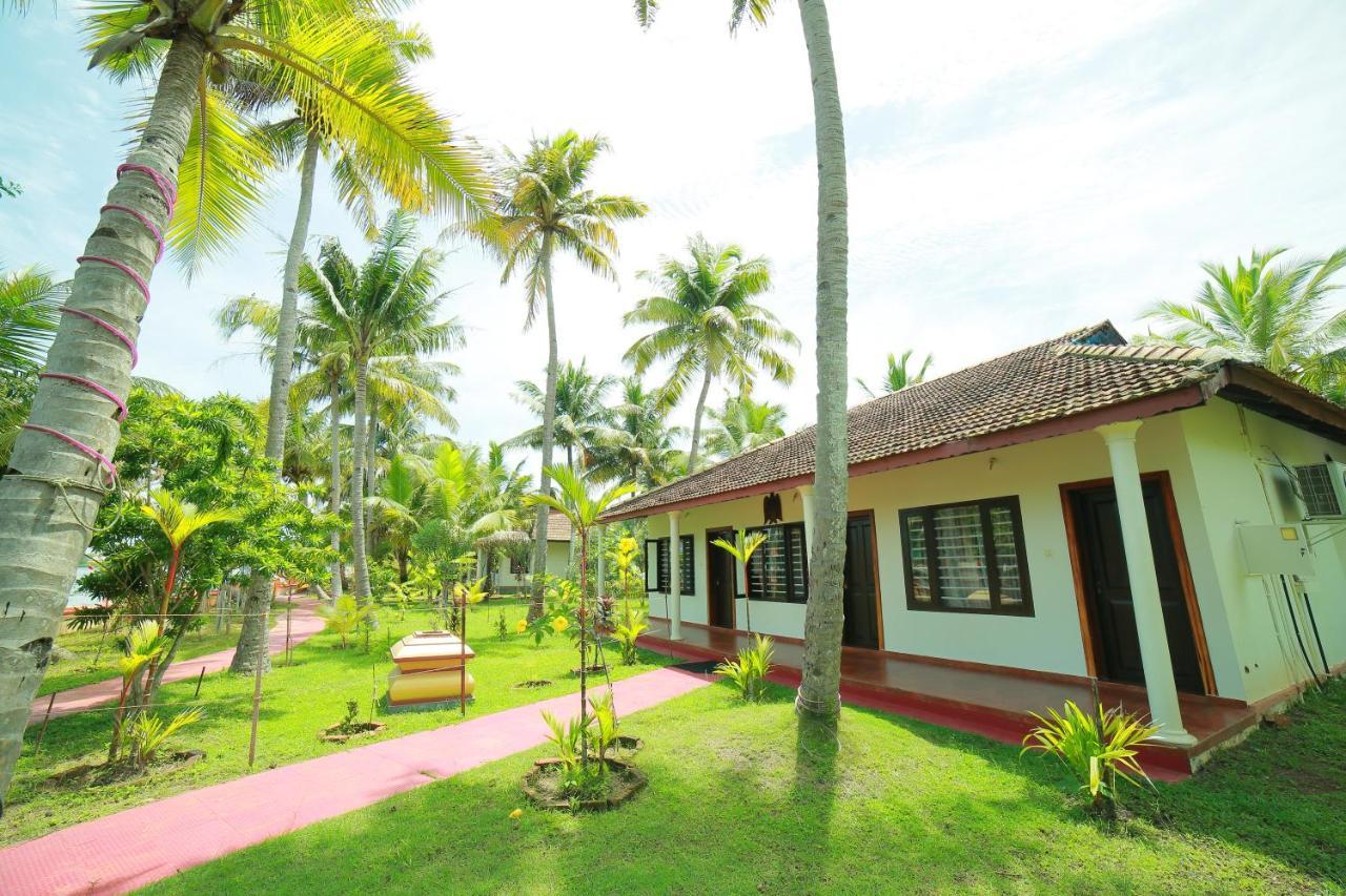 Regant Lake Village, Kollam. Chavara Exterior foto